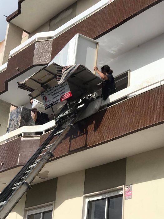 Aluguer Elevador Exterior / Grua Elevatória / Plataforma Elevatória