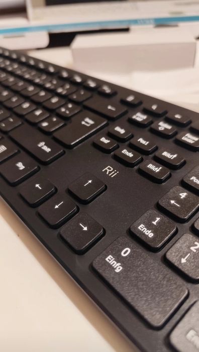 Teclado e rato sem fio - RII k200 - Layout Alemão - Novos