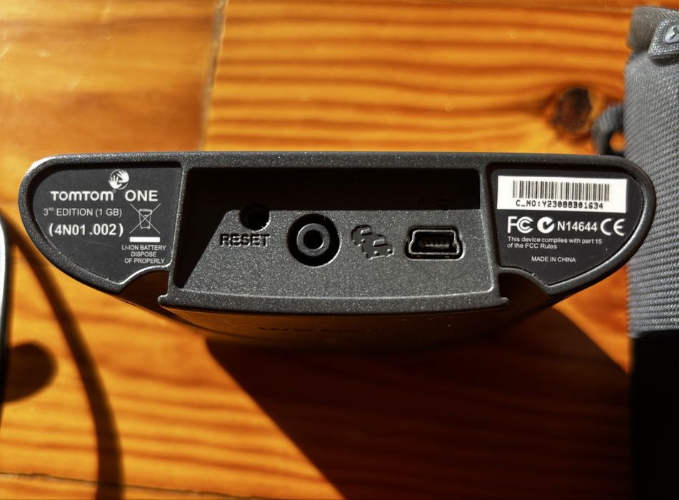 Tomtom One 3rd Edition (1GB) + capa Goodis64283854458883122