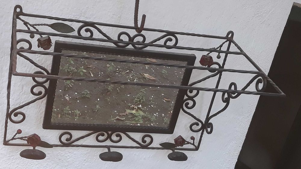 Antigo Bengaleiro em Ferro dos Anos 60