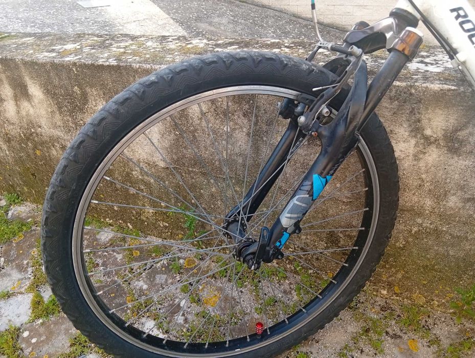 Bike RockRider Azul e branca