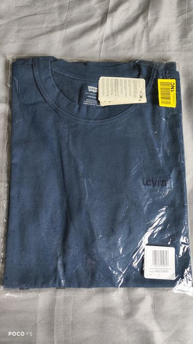 Levi's granatowy t-shirt rozm L jak XL haftowane logo