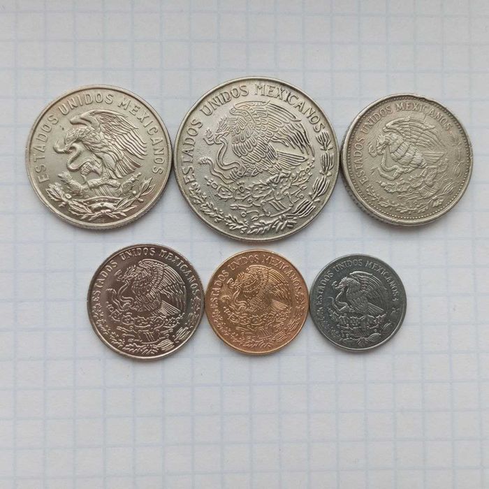 Продам наборы монет: Румыния,Бразилия, Мексика,Папуа Новая Гвинея