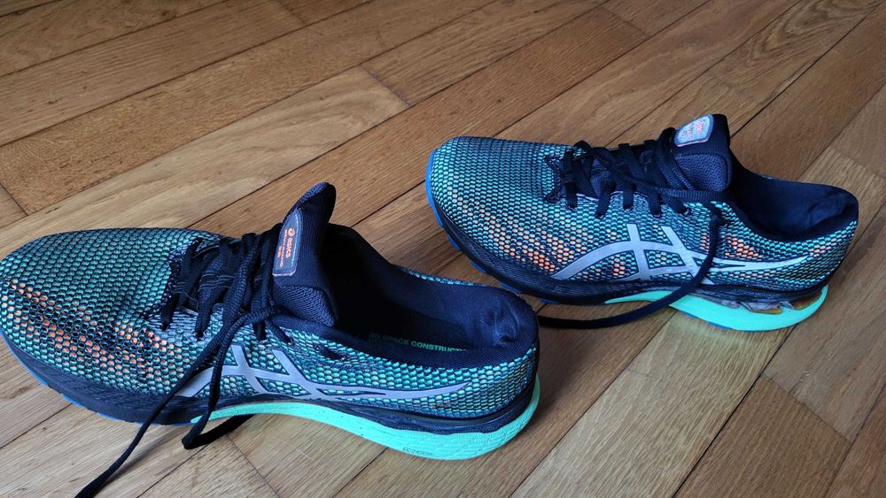 tenis asics em excelente estado