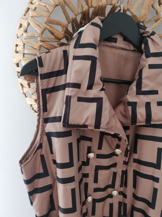 Beżowy bezrękawnik kamizelka w czarne wzory włoska nowa XL L