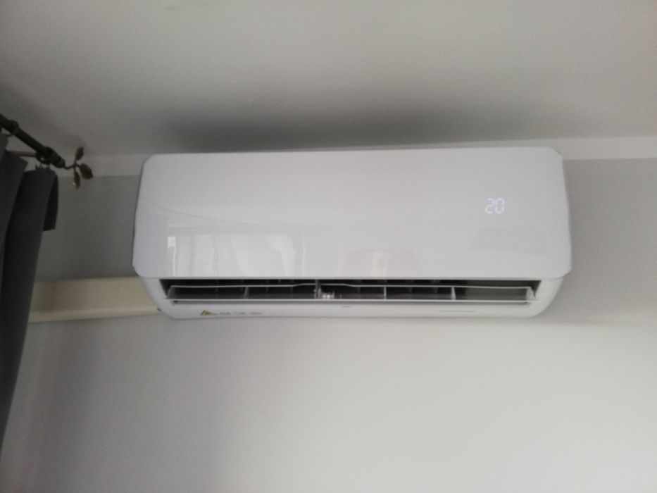 Klmatyzator AUX Q-Smart tani montaż klimatyzacji klimatyzacja  UV 5lat