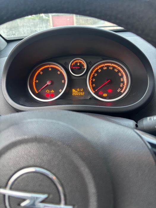 Opel corsa 1.3 cdti 2006 diesel — photo 3