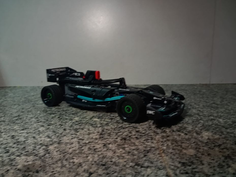 Mercedes F1 Lego Thecnic