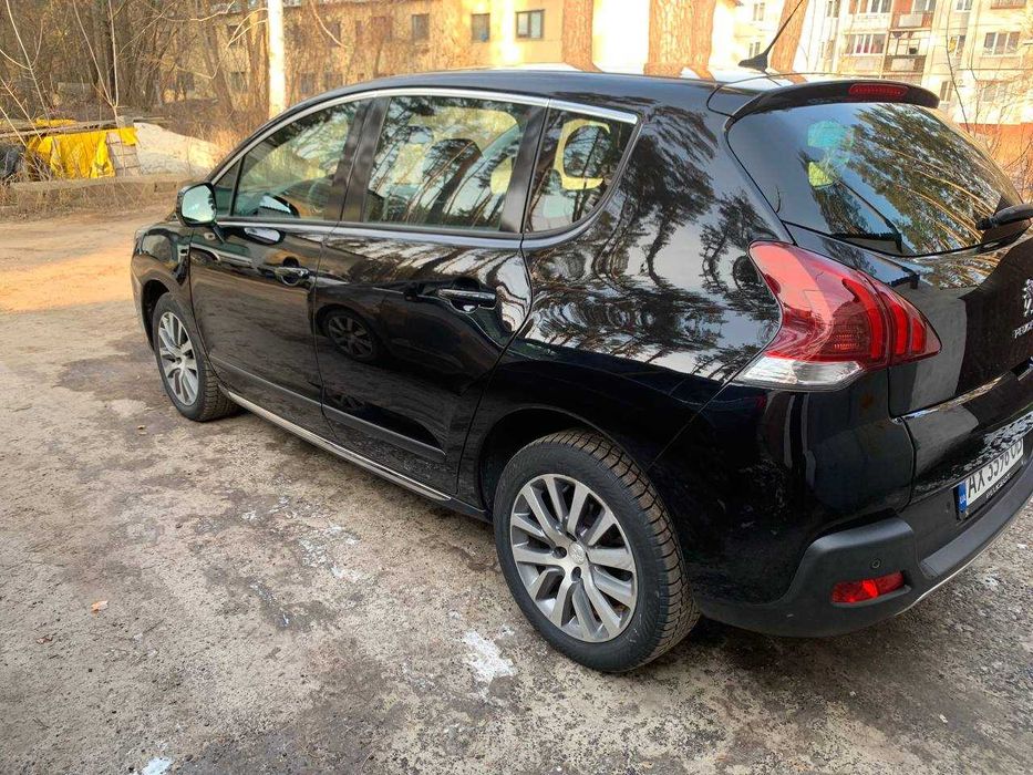 ПЕЖО 3008 2015 року