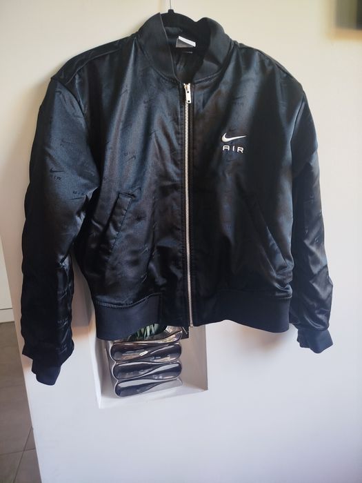 Kurtka bomberka Nike luźna S