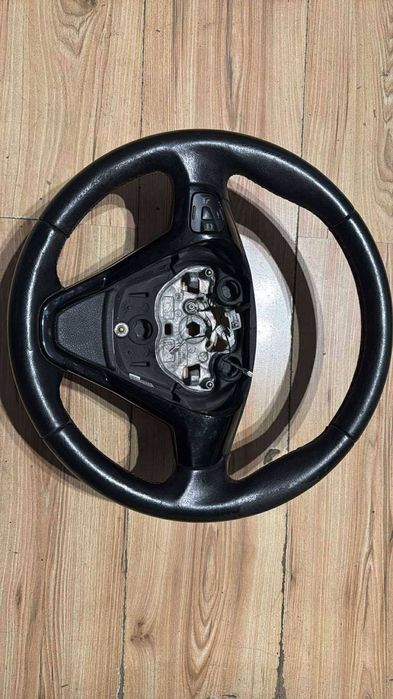 kierownica multifunkcyjna ford fiesta mk7 lift st