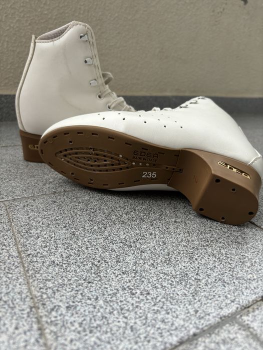 Vendo patins completos e bota