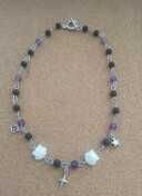 Naszyjnik z kamieniami natyralnych na igłach jubilerskich