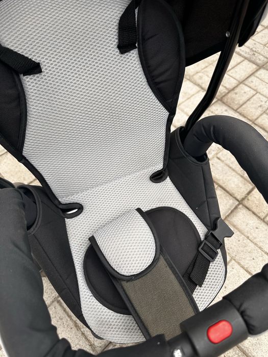 Детский велосипед и коляска