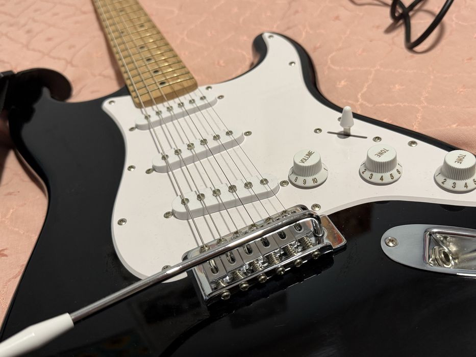guitarra elétrica fender stratocaster + amplificador