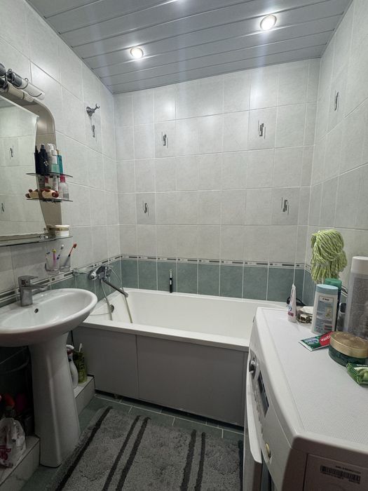 Продаж 3 кімнатноі квартири Росвигові
