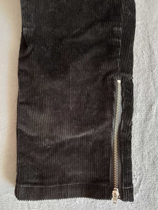 LIVERGY. Grube sztruksy męskie.