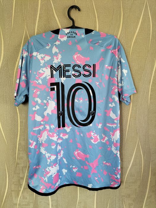 Коллекционная футболка футбольная adidas inter miami messi размер S