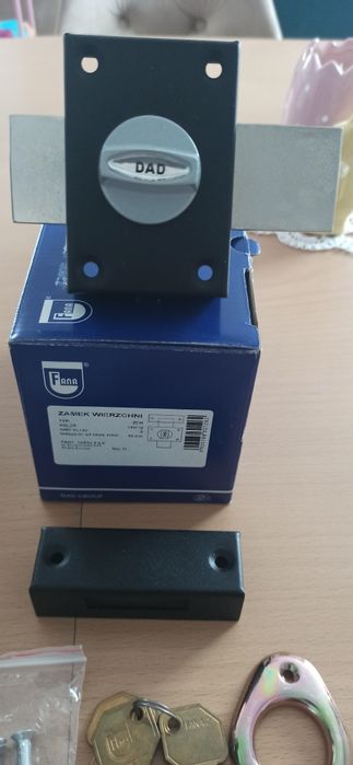 Nowy zamek-wierzchni Polskiej firmy Fana-DAD model ZDM nawierzchniowy kolor czarny jak Gerda