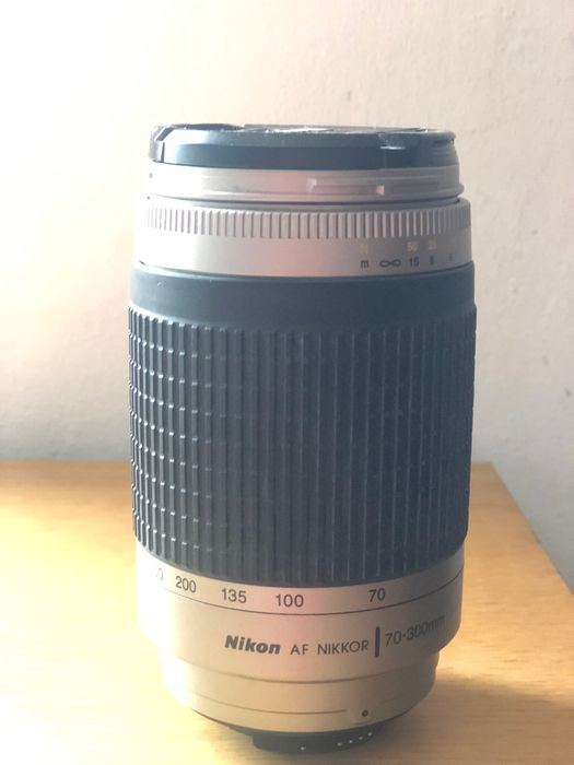 Nikon F75 Analog Camera64751786350978121