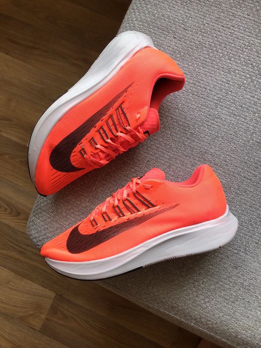 Жіночі кросівки Nike бігові