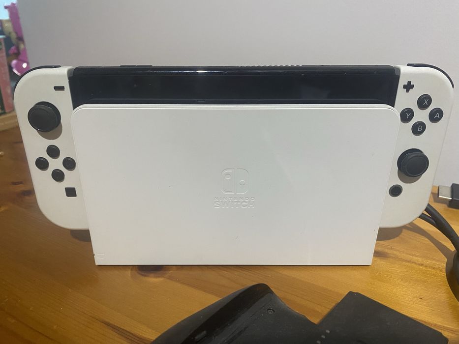 Nintendo switch  white + gry