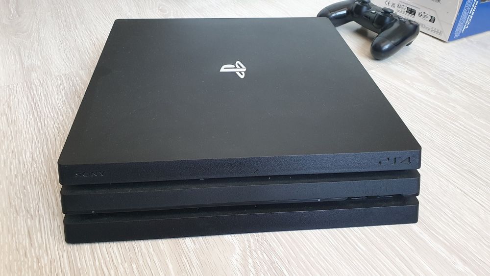PlayStation 4 Pro PS4 Pro 2 Pady Ładowarka i 16 gier