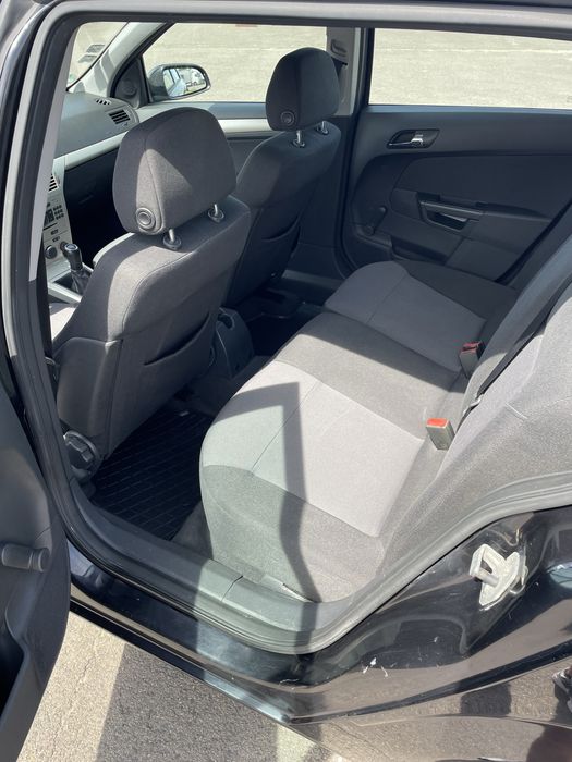 Продам Opel Astra 1.8 бензин