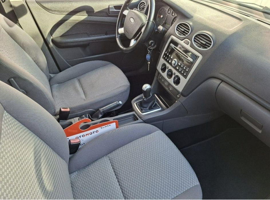 Ford Focus 1.8 benzyna klimatyzacja wazne opłaty