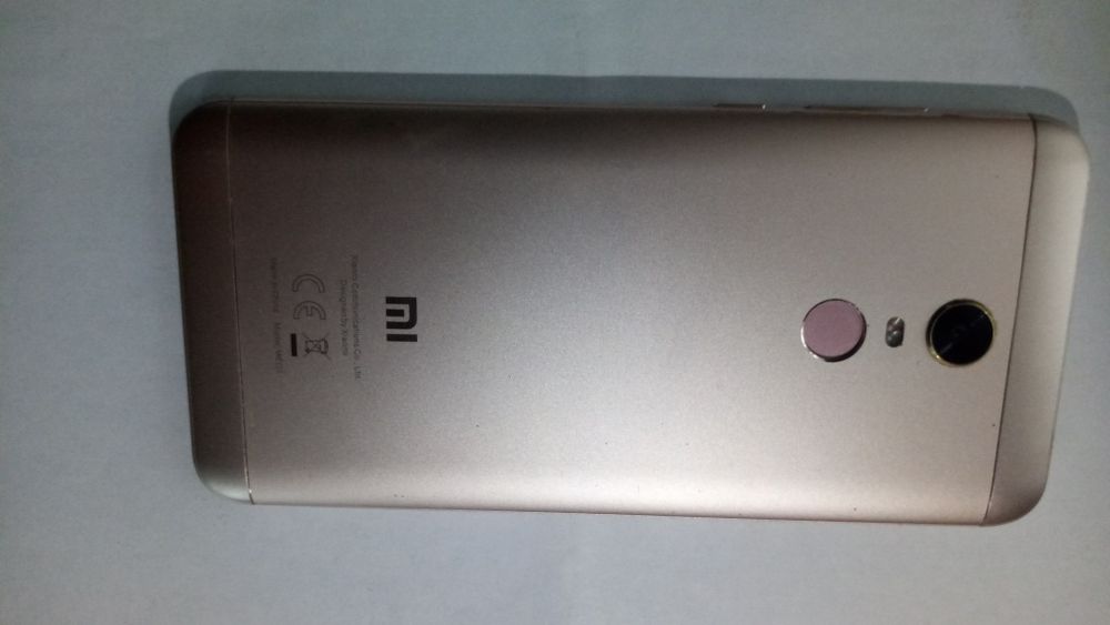Xiaomi Redmi 5 Plus  3/32.