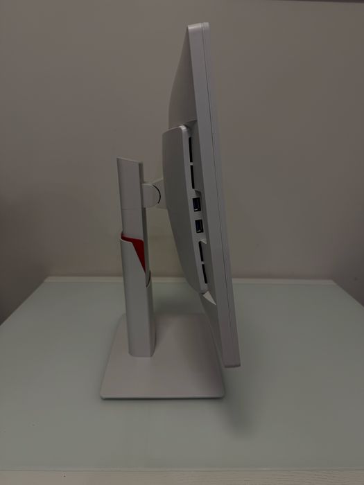 Широкоформатний монітор Fujitsu P24W-7 з матрицею 24" (1920x1200) IPS