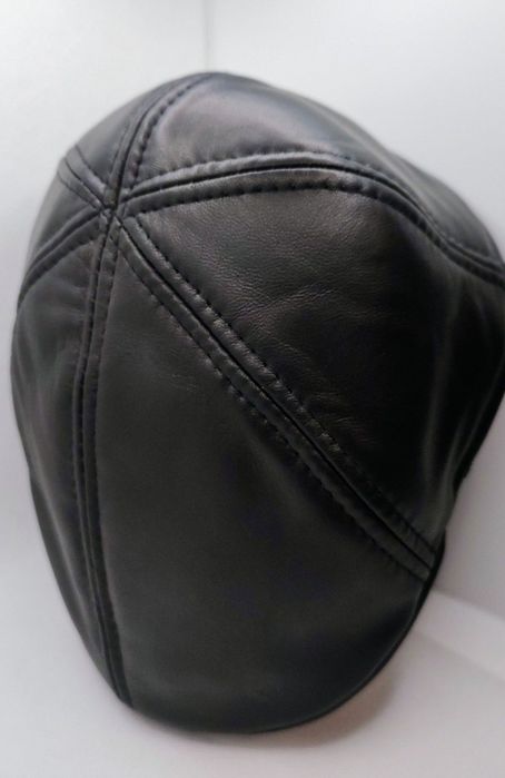 Kaszkiet męski ze skòry naturalnej