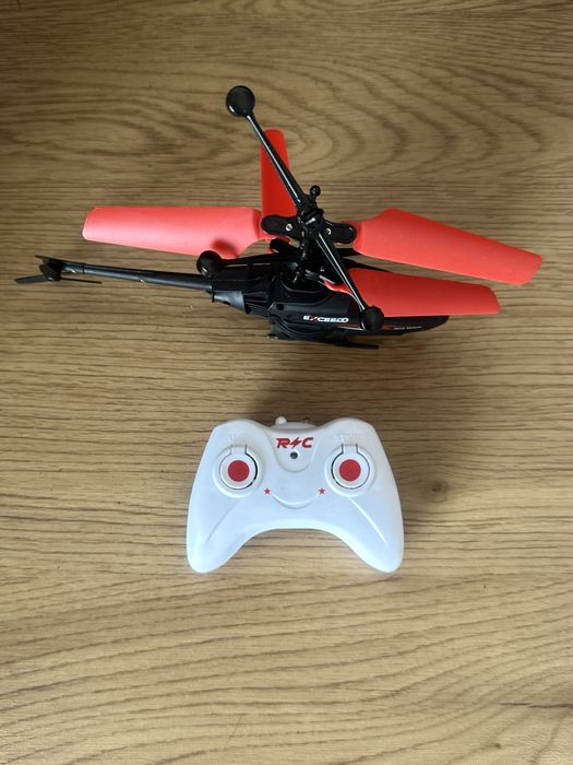 Helicoptero RC c/ sensor inferior e comando