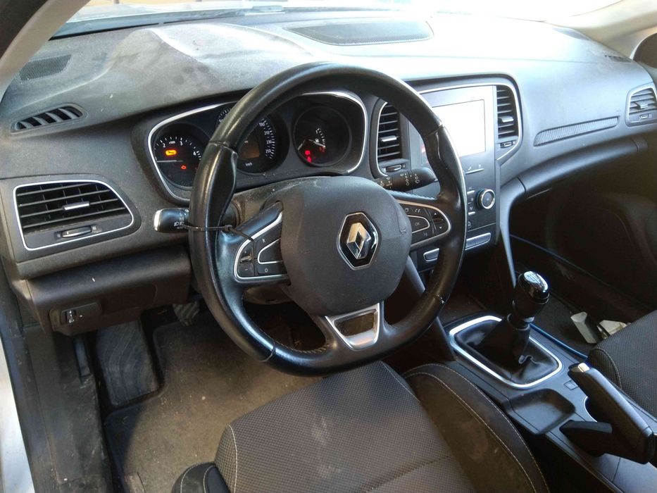 RENAULT MEGANE IV Hatchback - 2018 - Para Peças