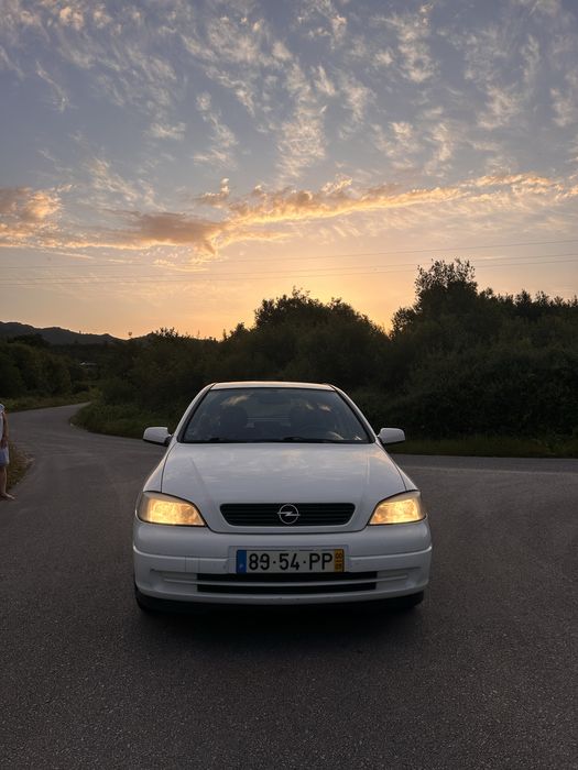 Carro Opel Astra