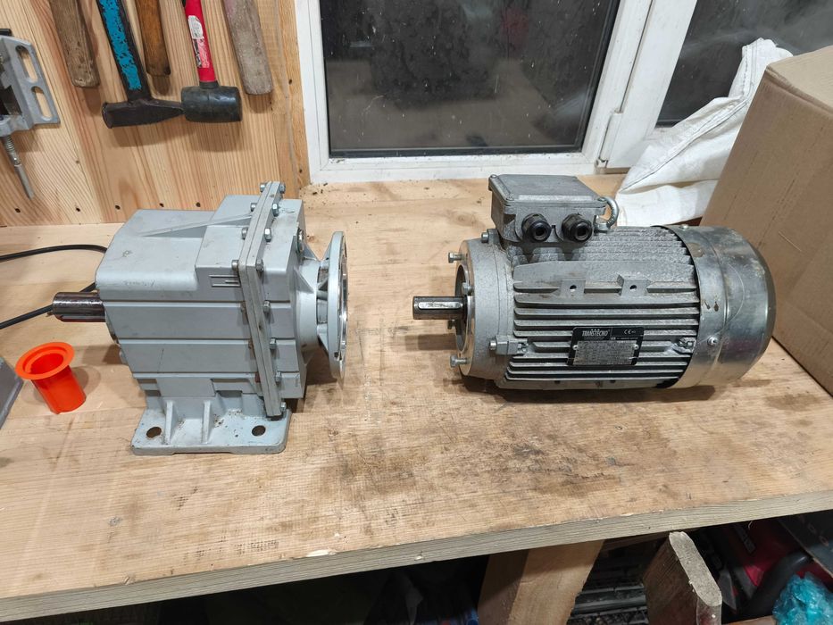 єлектродвигун редуктор Transtecno