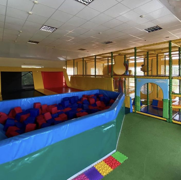 Ігровий лабіринт для ДРЦ, кафе, садочка 8,6×5 м | Монтаж  та доставка