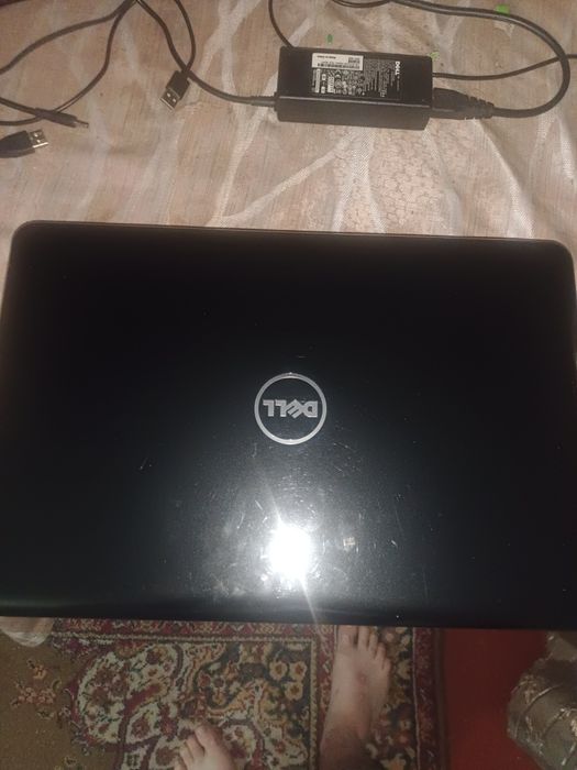 Ноутбук Dell OЗУ-16AMD RadeonR7 M440 4gb.ssd256.Intel I7-7500