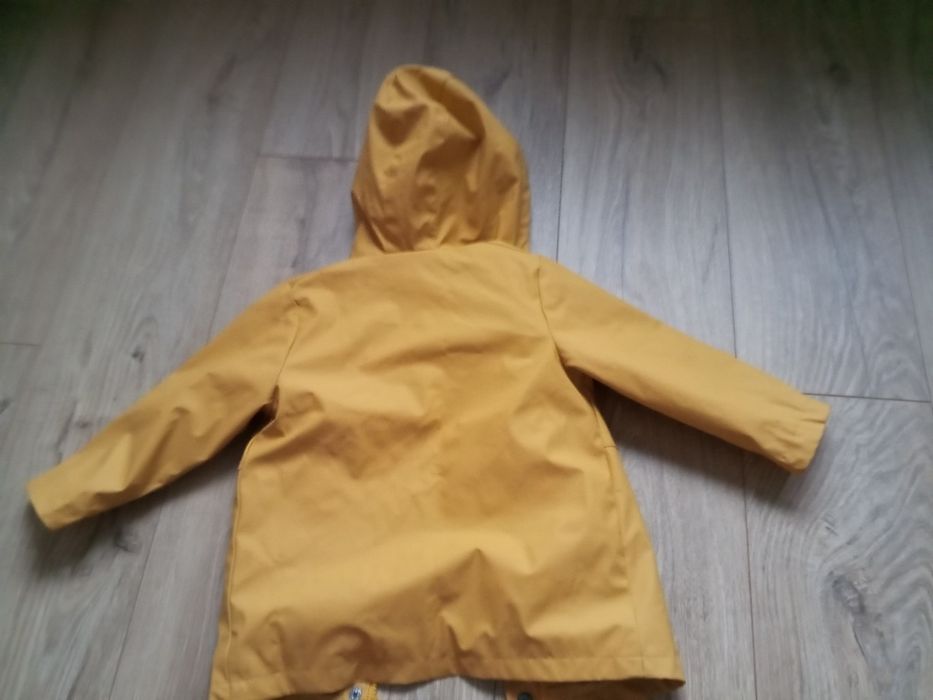Kurtka przeciwdeszczowa r.98