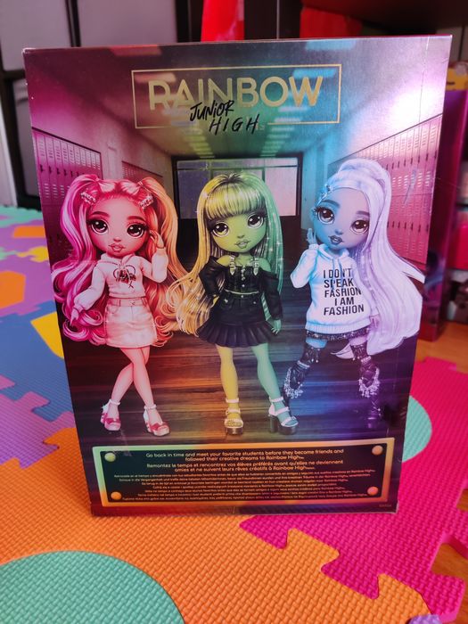 Boneca Rainbow High junior-special edition- Avery Styles nova em caixa