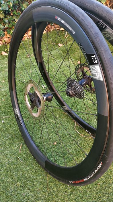 Rodas de Estrada Carbono Vision SC 40 DB TLR