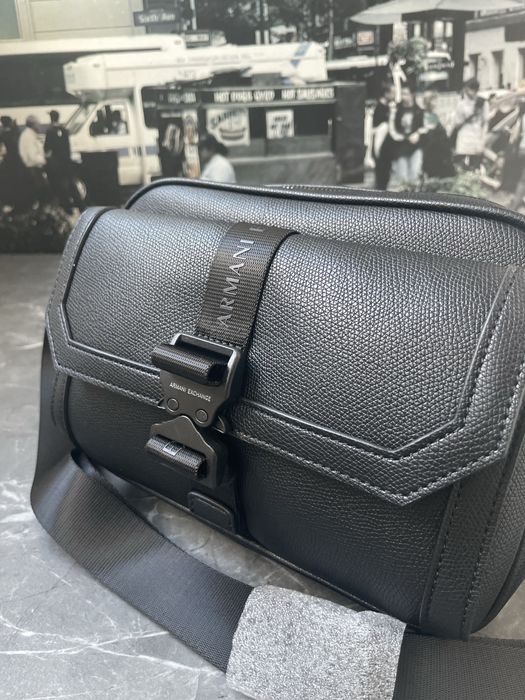 Сумка на плече чоловіча  Armani Exchange  (оригінал)