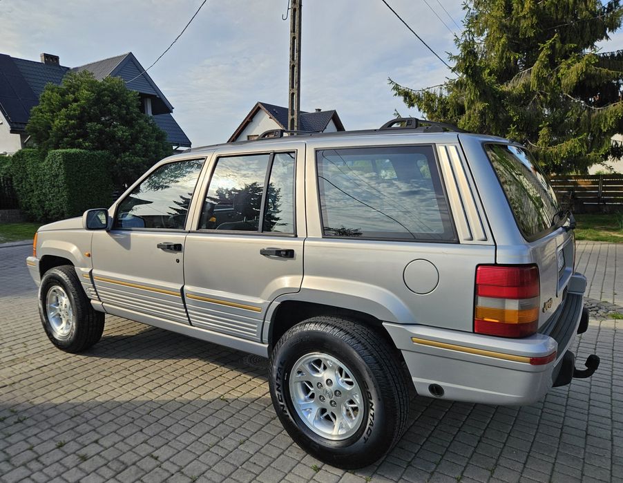 JEEP Cherokee 5.2 V8 Szwajcaria  Limited
