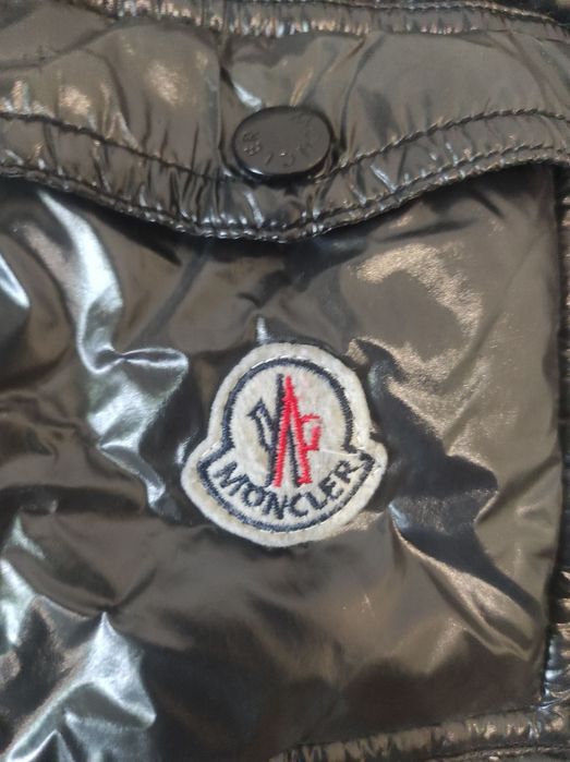 Продам курточку  "MONCLER" 2000грн торг