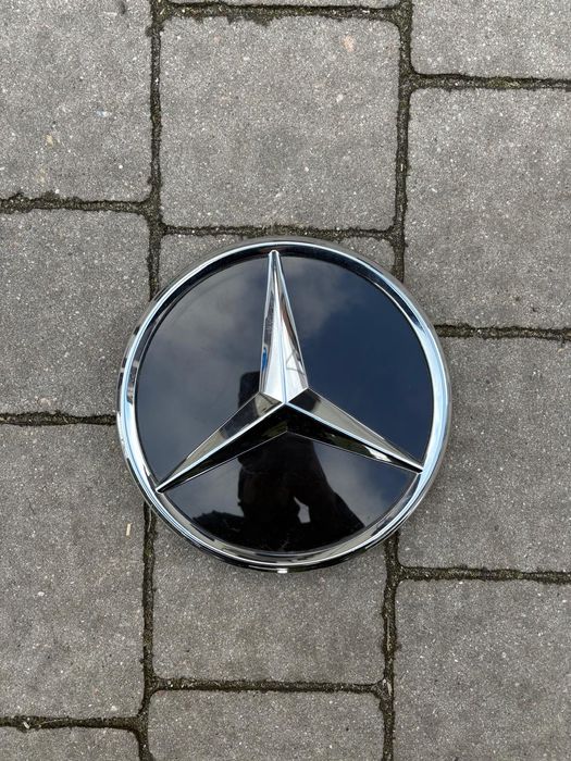 Emblemat znaczek Mercedes GLA H247 PRZÓD