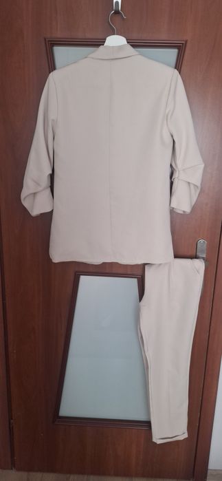 Beżowy komplet garnitur damski marynarka żakiet s 36