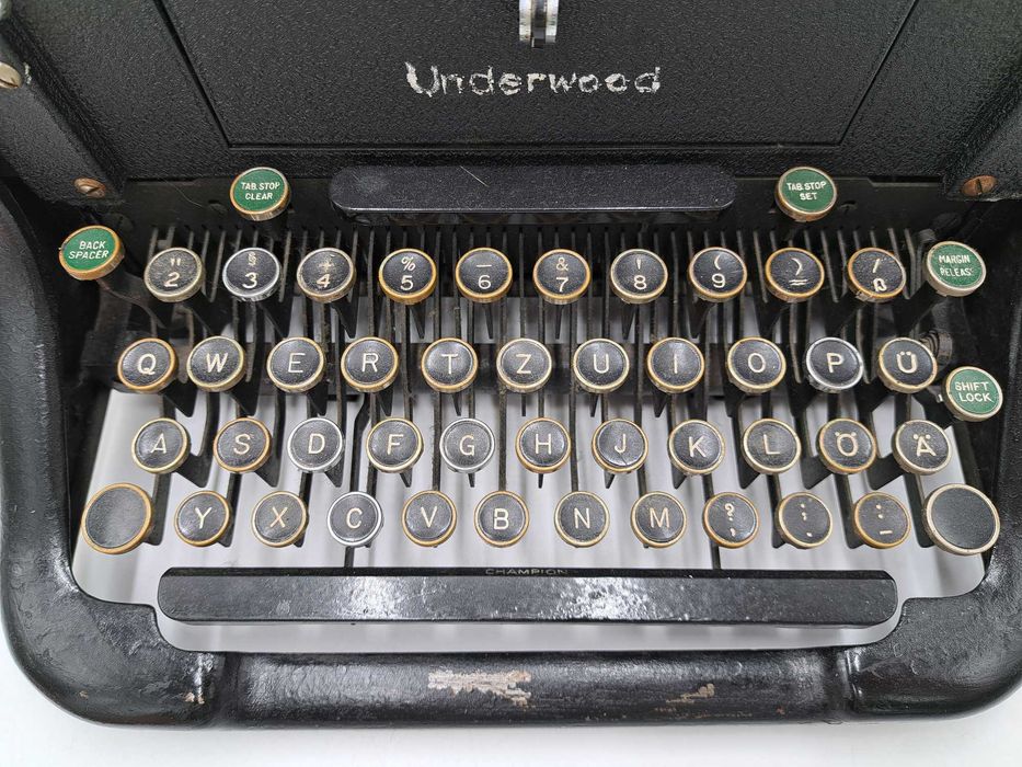 Maszyna do pisania Underwood Master czarna chromowane wstawki 1940 rok