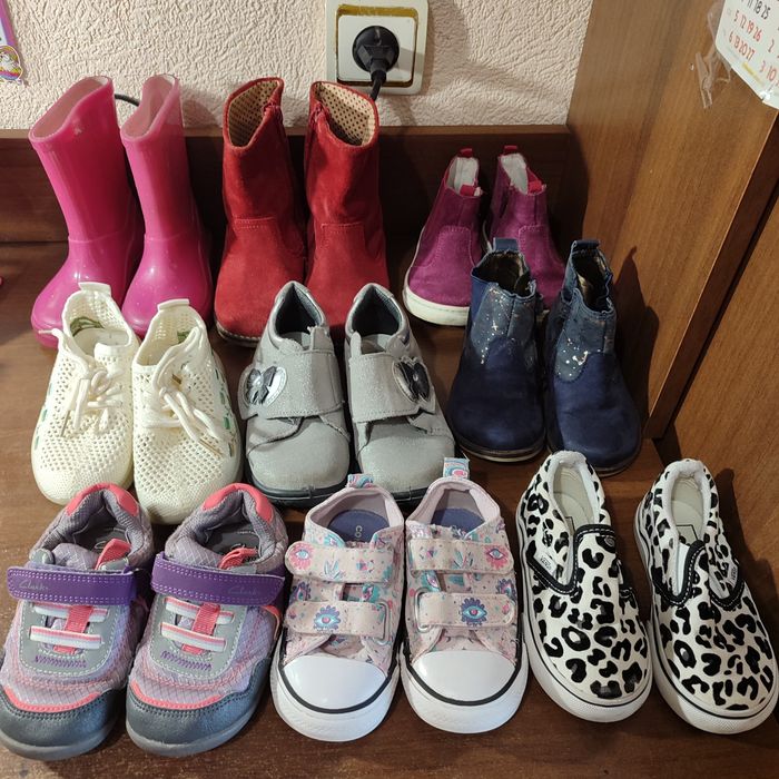 Взуття для дівчинки лотом