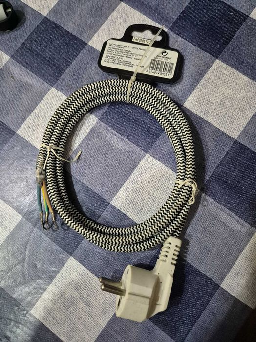 Cabo dá para ferro de engomar 2 metros