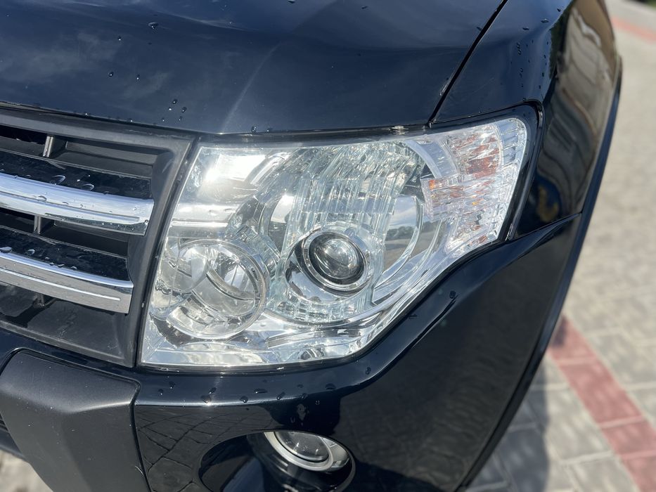Mitsubishi Pajero Wagon 4